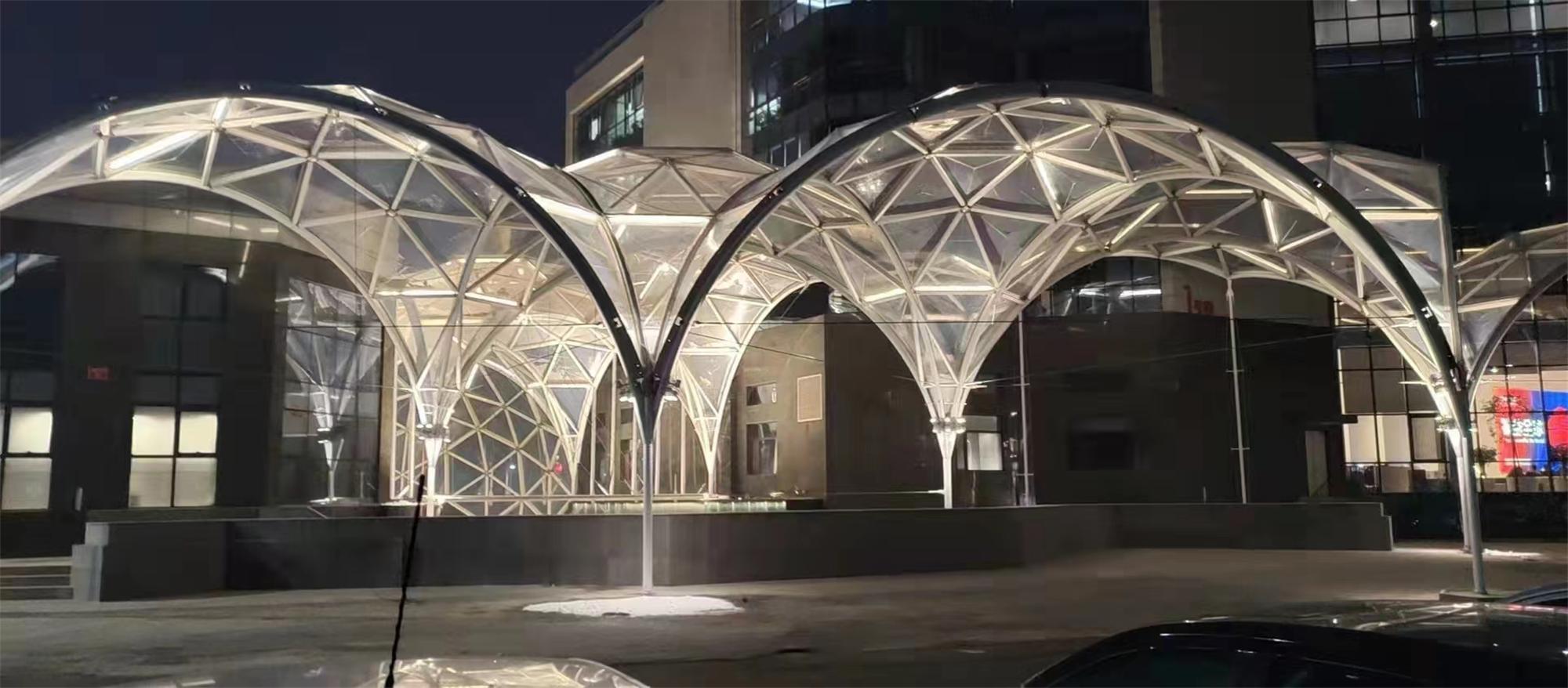 科興天富廠區(qū)長廊夜景.jpg